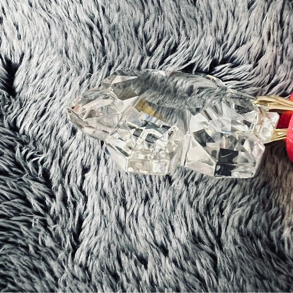 Vintage Gold Necklace with Crystal Snowflake Pendant - Picture 5 of 5